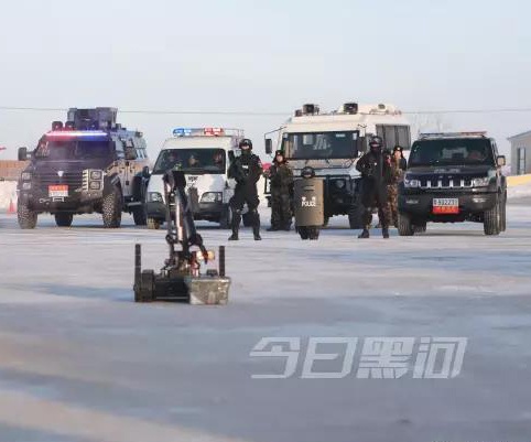 黑河反恐防爆實(shí)戰(zhàn)！看凌天排爆機(jī)器人如何在零下25°迅速出擊。